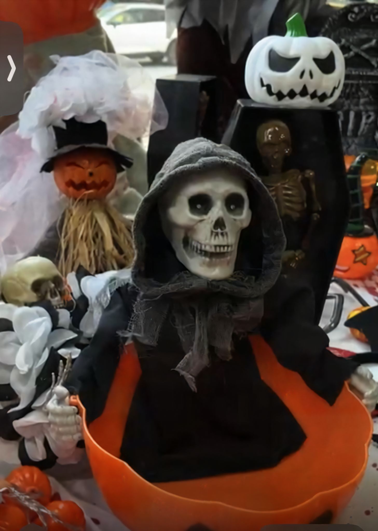 Siyah Gold Renkli Fırfır Süs