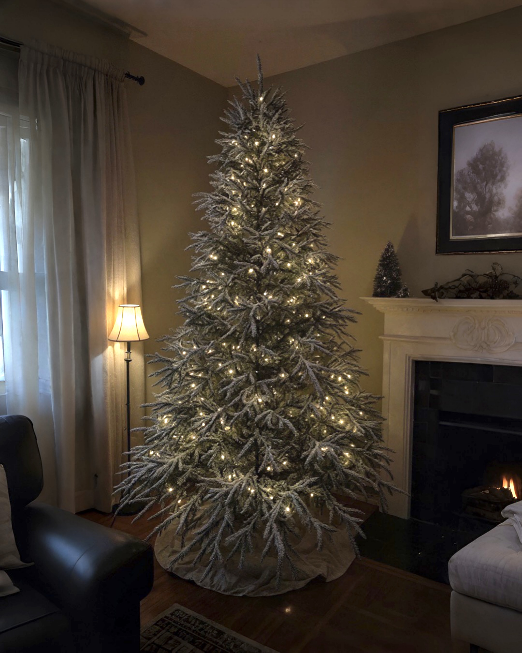 Yılbaşı Ağacı Kendinden Karlı Ve led Işıklı 240 CM