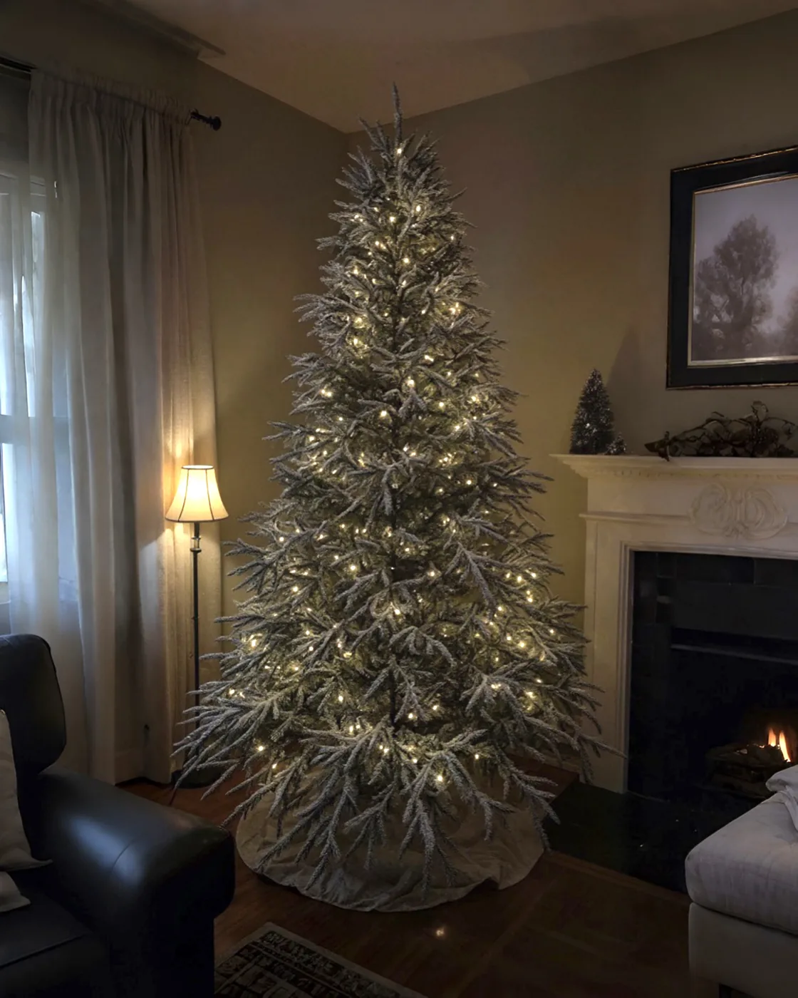 Yılbaşı Ağacı Kendinden Karlı Ve led Işıklı 240 CM
