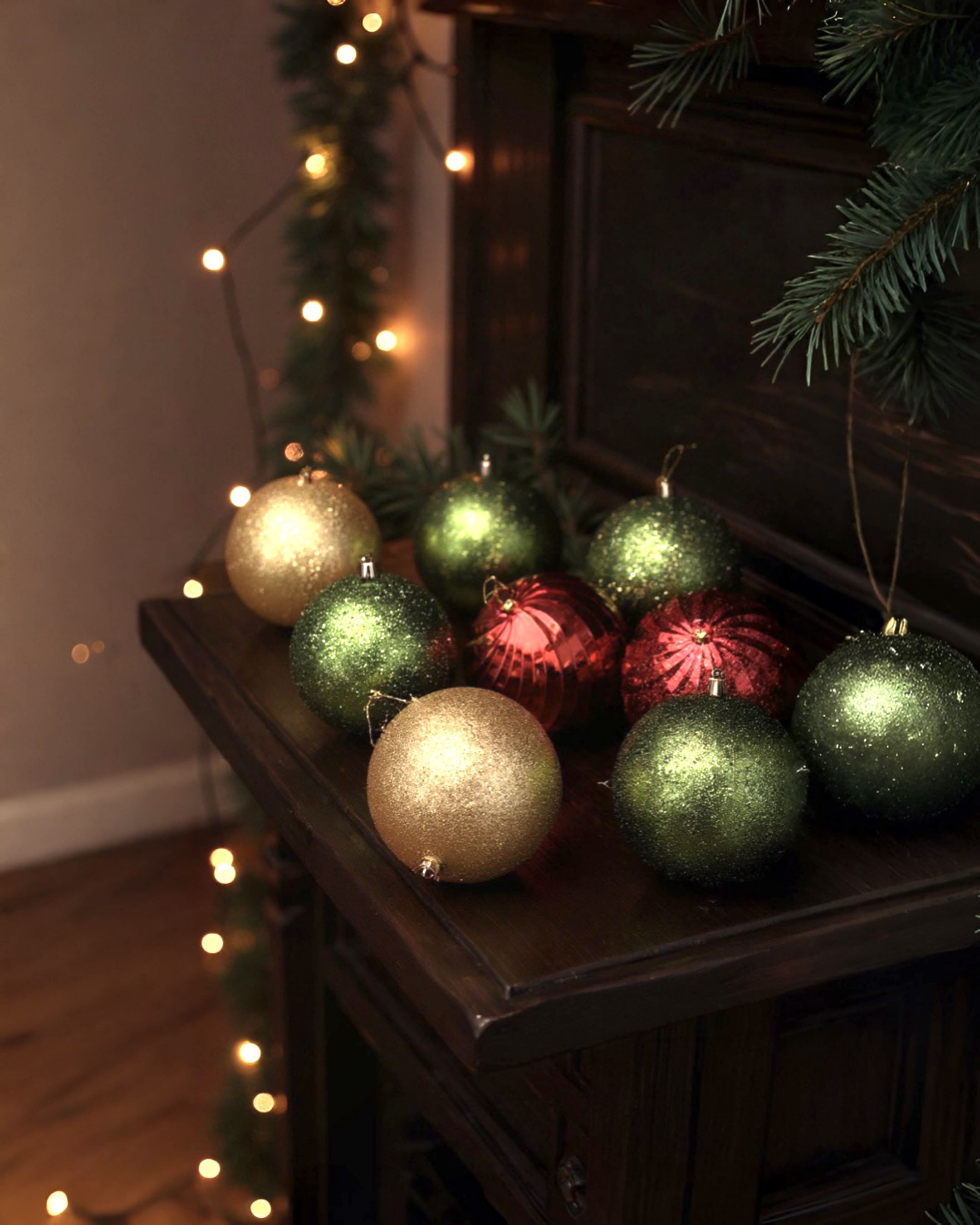 Yılbaşı Ağaç Top Süs Karma 15 CM 9 Adet