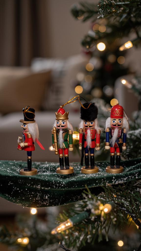 Yılbaşı Fındıkkıran Kurşun Asker 13 cm 4lü Set