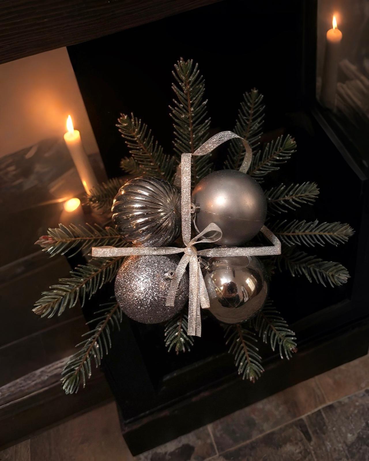 Yılbaşı Ağacı Uzay Grisi Top Süs 10 Cm