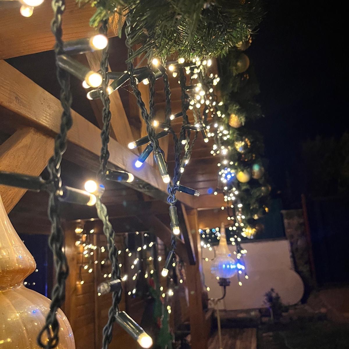 Yılbaşı Dış Mekan Eklenebilir Saçaklı LED Işık Gün Işığı 2,5 Metre