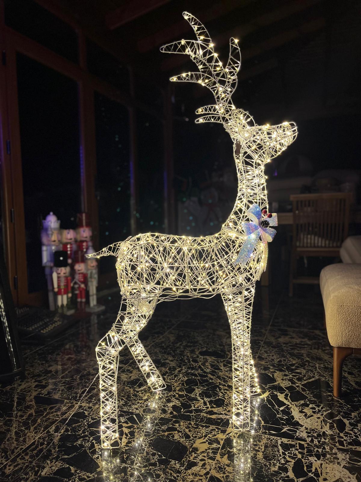 Yılbaşı Işıklı Led Geyik 640 LED – Beyaz & Gün Işığı 135 cm