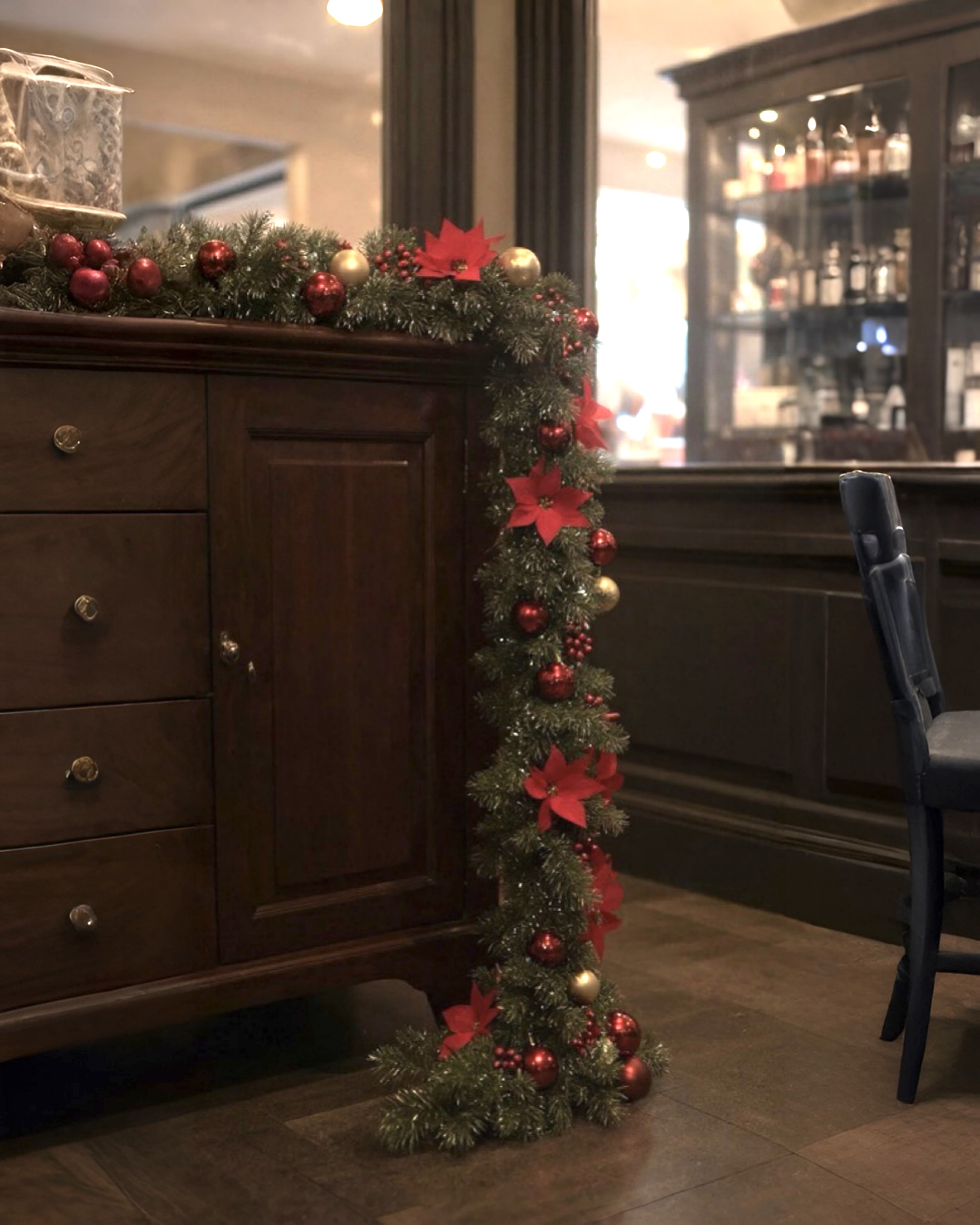 Yılbaşı Hazır Süslenmiş Kırmızı Garland Dekor 230 CM