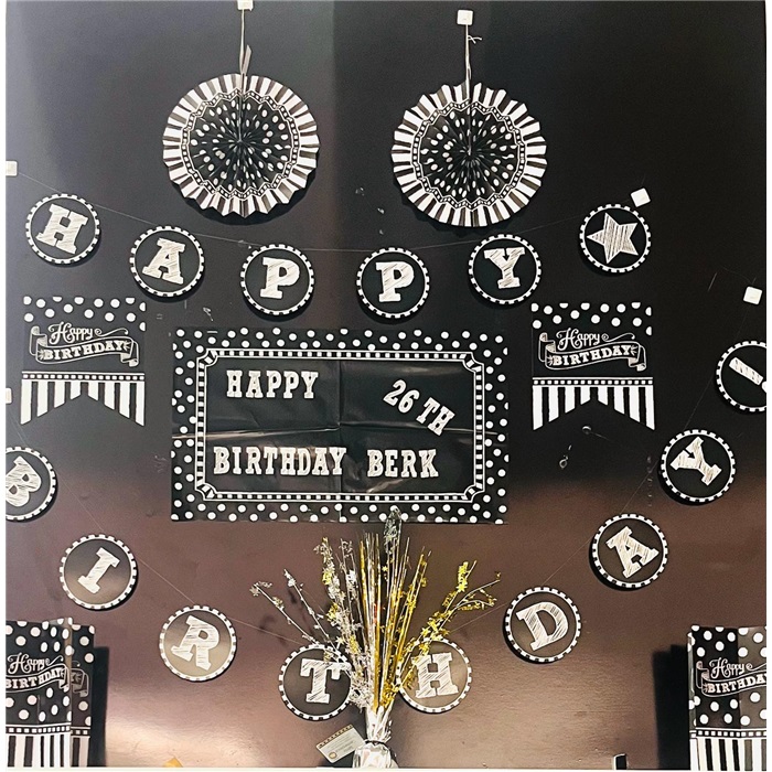 Siyah Beyaz Doğum Günü Oda Dekorasyon Seti