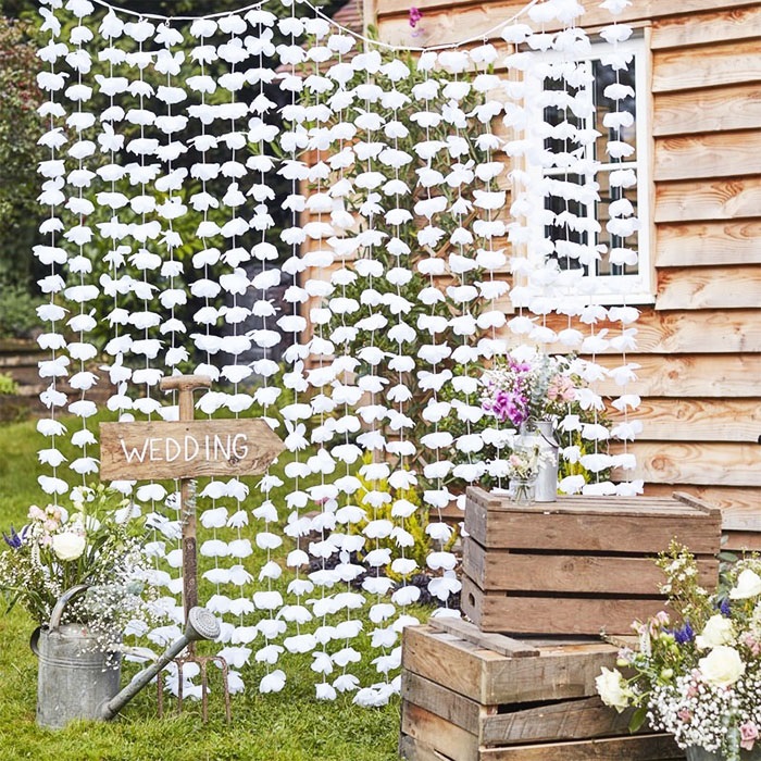 Ginger Ray Çiçekli Duvar Perdesi Beyaz