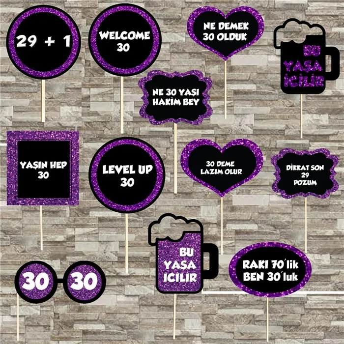 30 Yaş Mor Siyah Renkli Konuşma Balonu