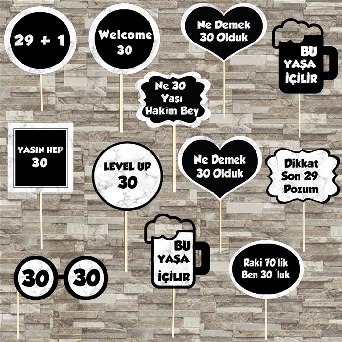 30 Yaş Siyah Beyaz Konuşma Balonu