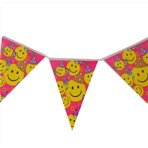 Gülen Yüzler Bayrak Flama