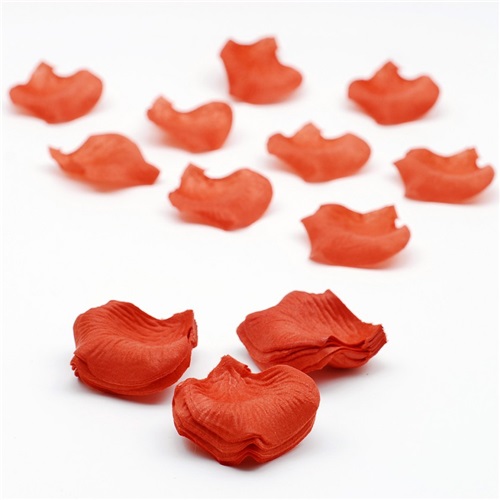 Kırmızı Yapay Gül Yaprakları