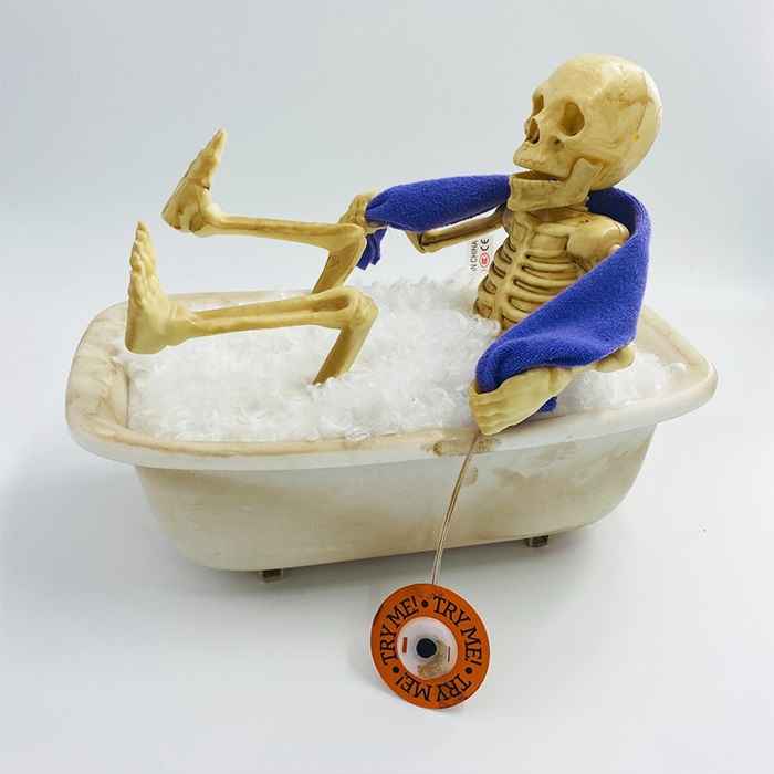 Cadılar Bayramı Duş Alan Hareketli İskelet