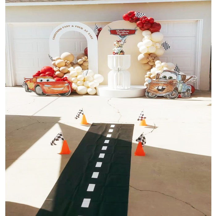 Cars Temalı Doğum Günü Organizasyon Süsleme