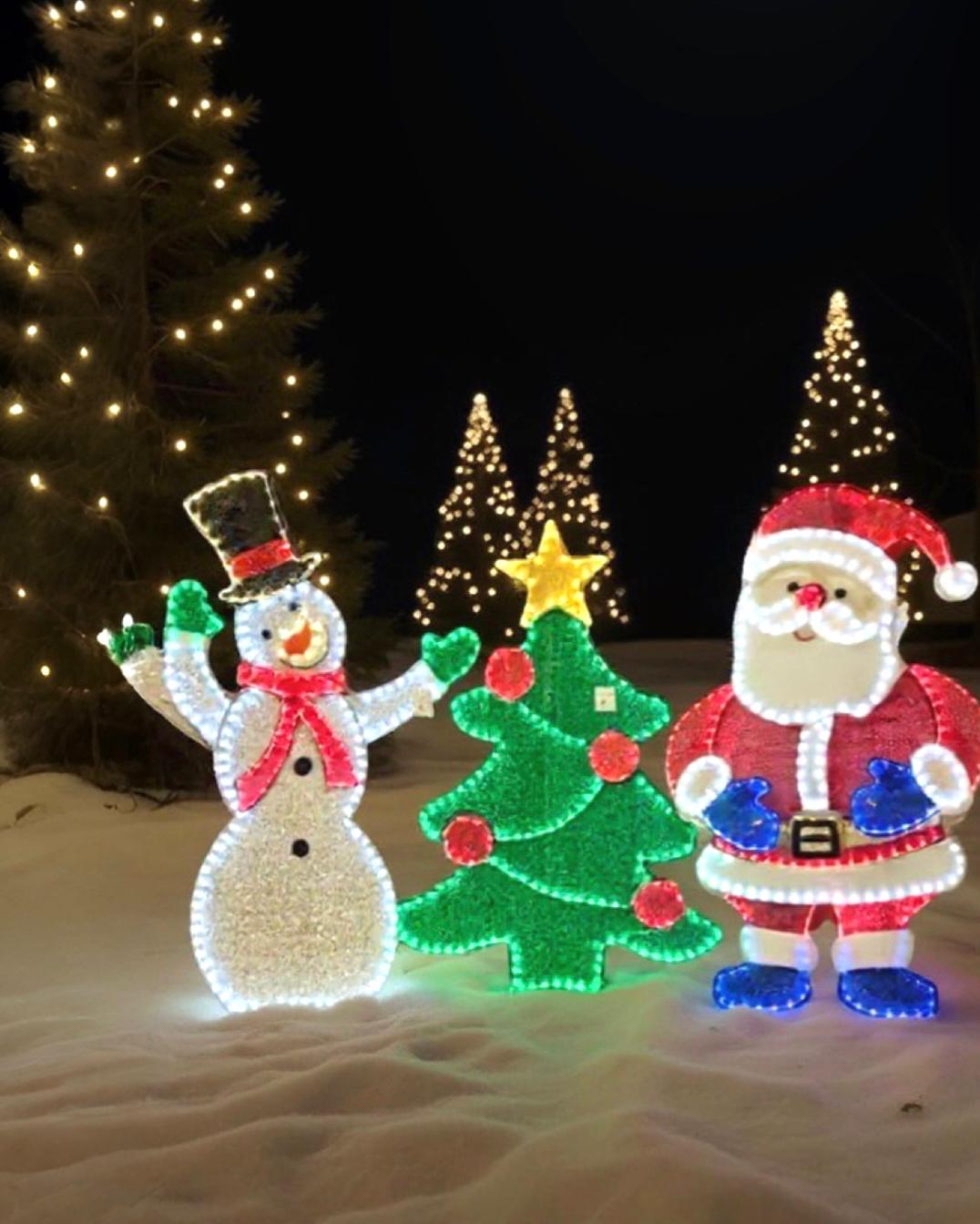 Işıklı Yılbaşı Üçlü Set – Noel Baba, Kardan Adam ve Yılbaşı Ağacı Figürü (381 LED, 6 Modlu)