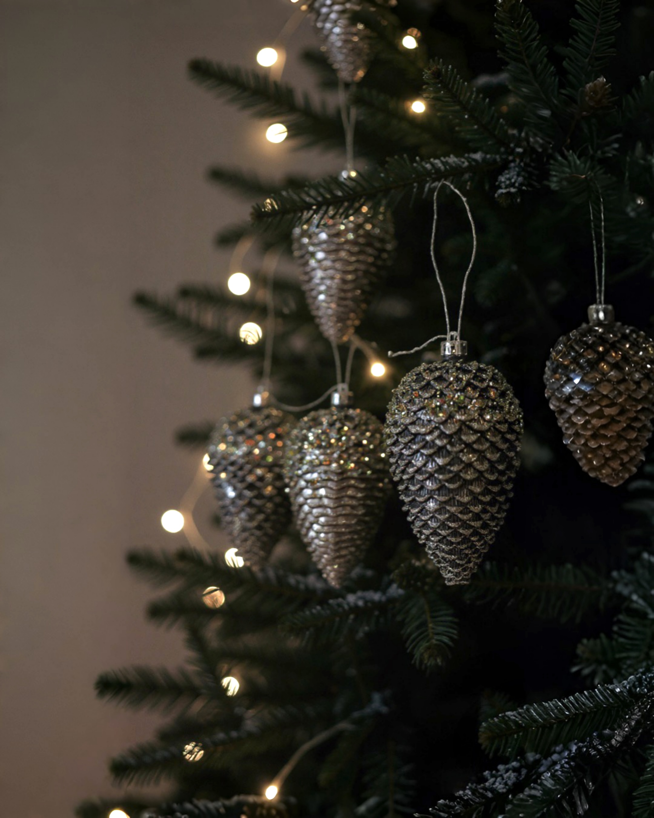 Yılbaşı Simli Kozalak Süs 12 cm 4lü