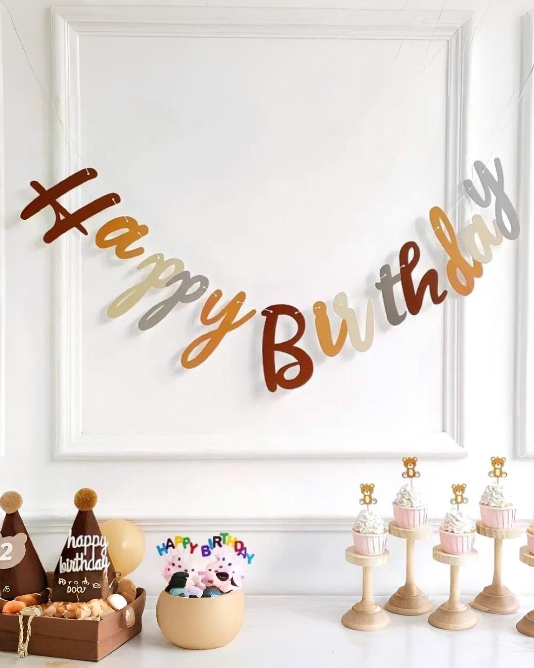 Retro Renklerde Happy Birthday Kaligrafi Banner