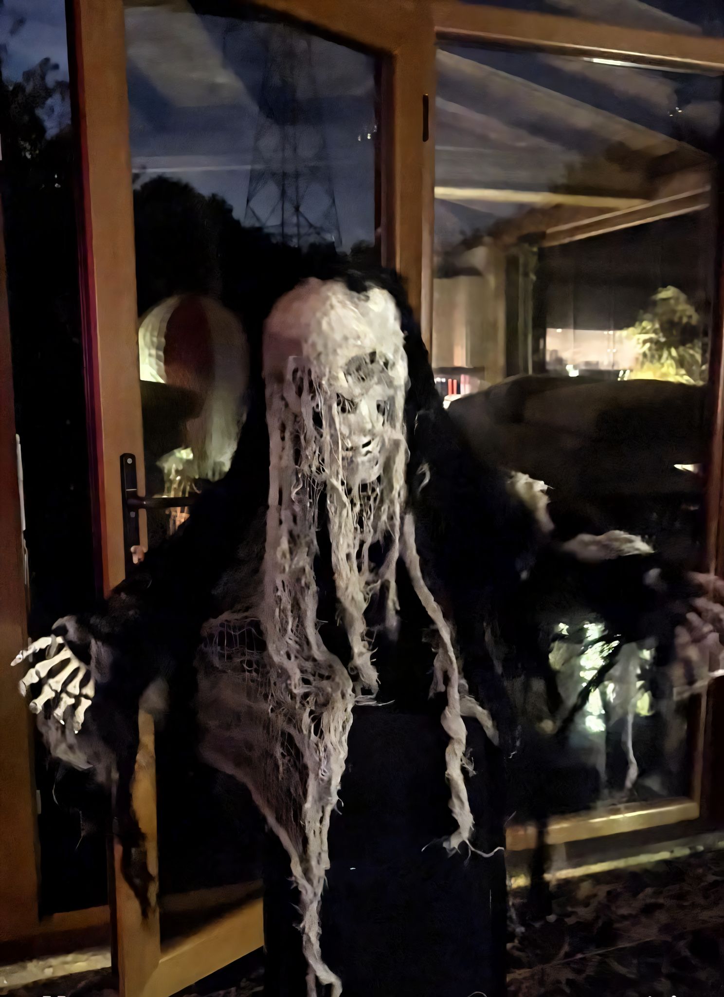 Cadılar Bayramı Hareketli İskelet Sensörlü Işıklı Müzikli