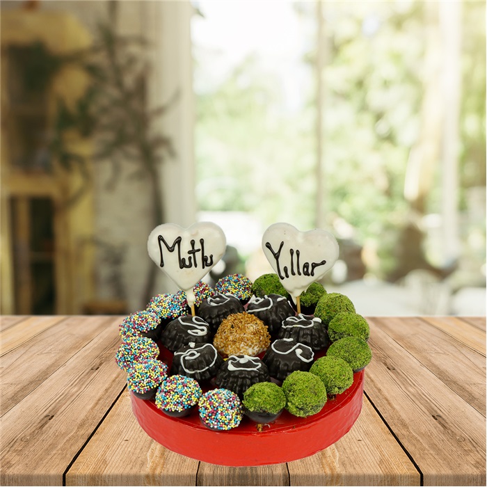 Mutlu Yıllar Doğum Günü Aranjman Kek