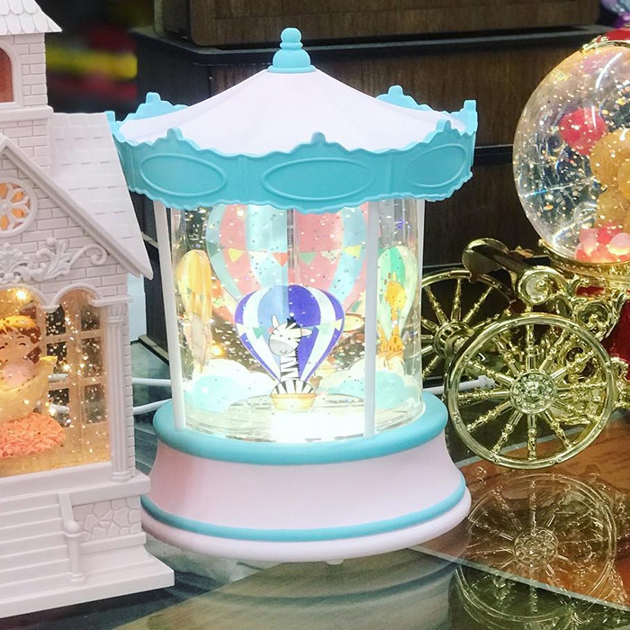 Safari Hayvanları Işıklı Müzikli Dönen Kar Küresi