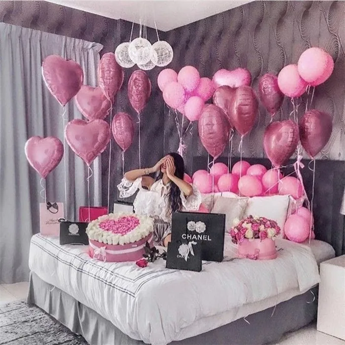 Pembe Renkli Uçan Balonlar İle Süsleme